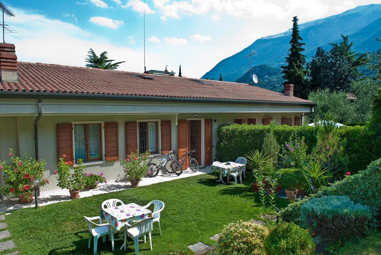 Casa Facchinetti Yellow Apartment Malcesine Extérieur photo